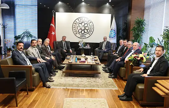 Kayseri'de seçim sonrası ziyaret trafiği sürüyor