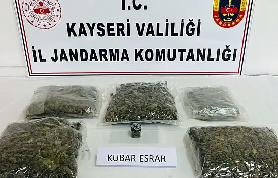 Kayseri'de sehpanın içine gizlenmiş kilolarca esrar ele geçirildi