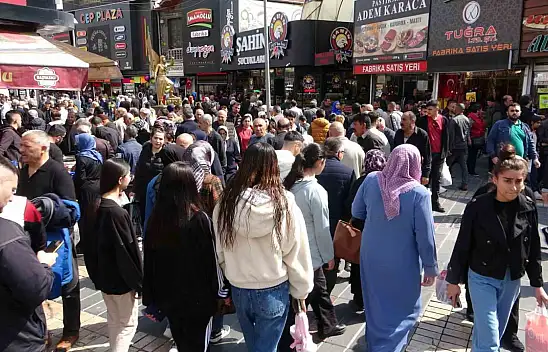 Kayseri'de iğne atsan yere düşmeyecek görüntüler