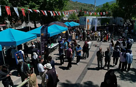 Kayseri'de Teknoloji Festivali: Çocuklar bilimle buluştu
