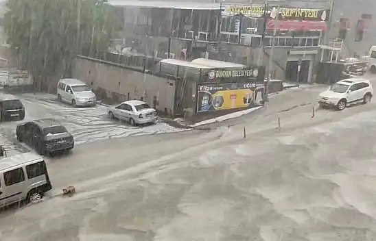 Kayseri'yi yağış vurdu