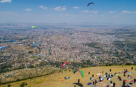 Kayseri'de yamaç paraşütü kursu ücretsiz verilecek! Detaylar belli oldu
