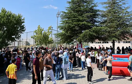 Kayseri'de Yaz Kur'an Kursuna renkli final!