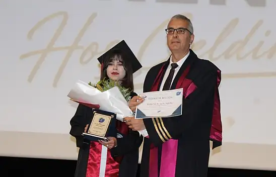 Kayseri'de yeni eczacılar yetişti! Tören gerçekleşti