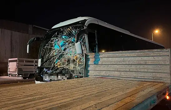 Kayseri'de yolcu otobüsü, TIR ve otomobil çarpıştı!