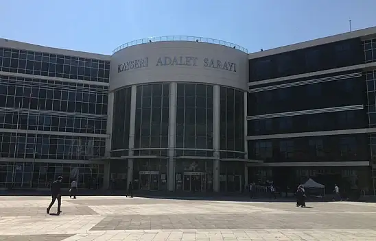 Kayseri'de zimmetine para geçiren katip tutuklandı