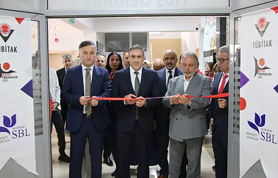 Kayseri'deki lisede TÜBİTAK 4006-B Bilim Fuarı açıldı