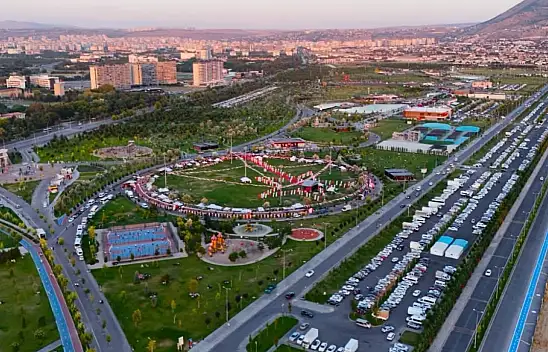 Kayseri'deki Millet Bahçesi'nde Yeşil bayrak hareketliliği