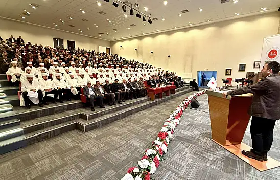 Kayseri'deki o merkezden 73 kişi mezun oldu! Törene bakın kimler katıldı?