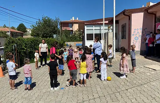 Kayseri'deki okula İstanbul'dan ödül