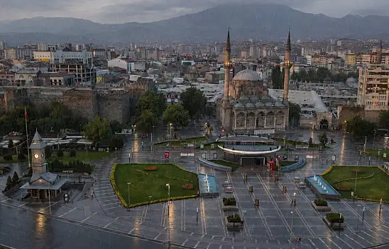 Kayseri için kuvvetli yağış uyarısı! Meteoroloji saat verdi