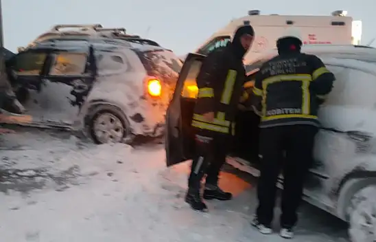 Kayseri-Malatya Karayolu'nda kaza: Çok sayıda araç birbirine çarptı!