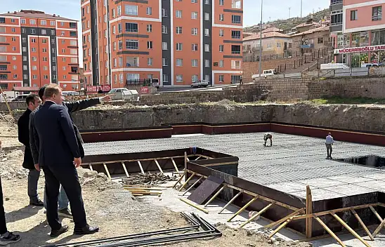 Kayseri'nin 92 milyonluk Hükümet Konağı'nda son durum! 'Şanslı' Kaymakam yerinde inceledi