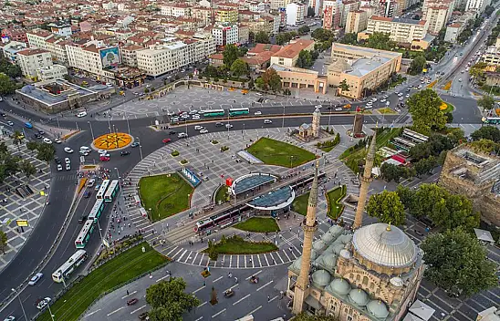 Kayseri'nin asırlık çınarı 133 yaşında!