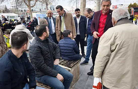 Kayseri'nin en kalabalık yerinde dert dinlediler!