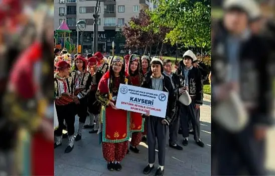Kayseri'nin halk oyunları gururu Türkiye finalinde
