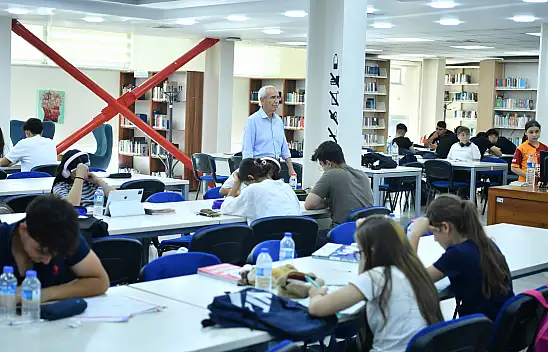 Kayseri'nin kütüphanelerine yoğun ilgi! 7'den 77'ye