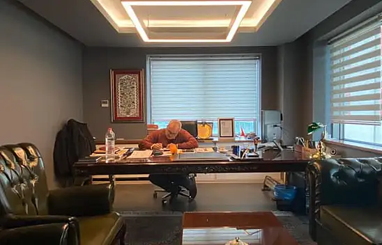 Kayseri'nin tanınan ismi dünyanın dev markalarına karşı küçük atölyesinde sessiz sedasız kendi markasını üretiyor!