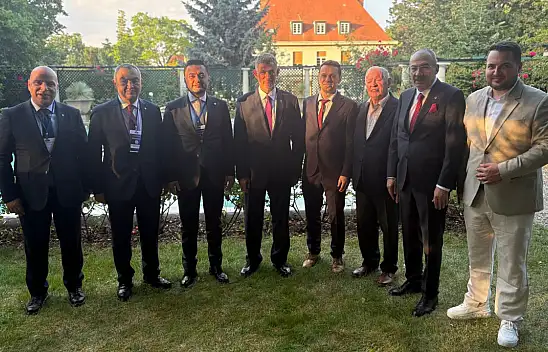 Kayseri'nin ünlü iş adamları Prag'da görüldü! Kayserili isim ağırladı