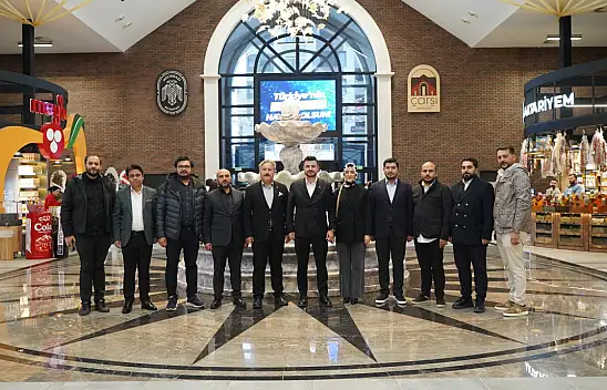 Kayseri'nin yeni çarşısını AK Parti teşkilatı gezdi