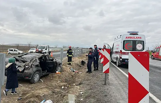 Kayseri plakalı araç Konya'da takla attı! 20 yaşındaki gençten acı haber geldi