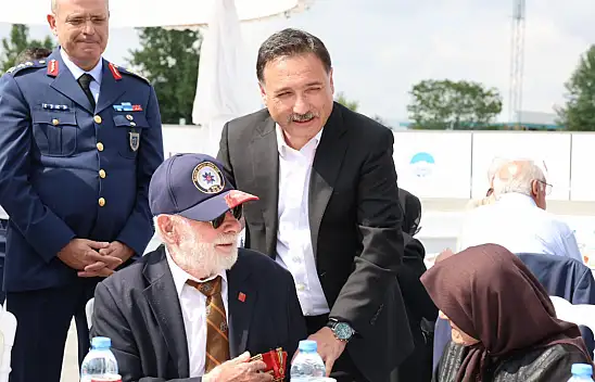 Kayseri protokolü gaziler için aynı sofrada buluştu!