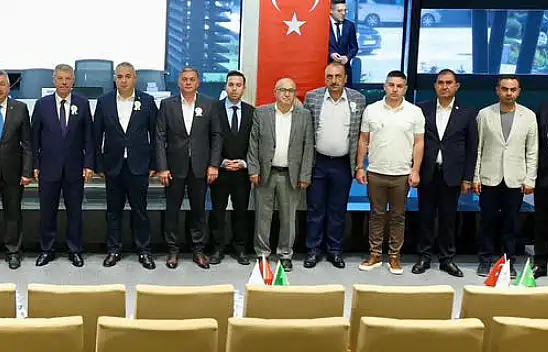 Kayseri Şeker'den istifa eden isim, yeni yönetime girenleri tek tek sıraladı! O isimlerle ilgili çarpıcı açıklama