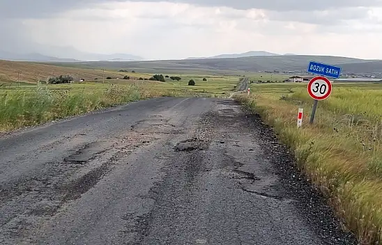 Kayseri sınırında yol çilesi! Vatandaş isyan etti