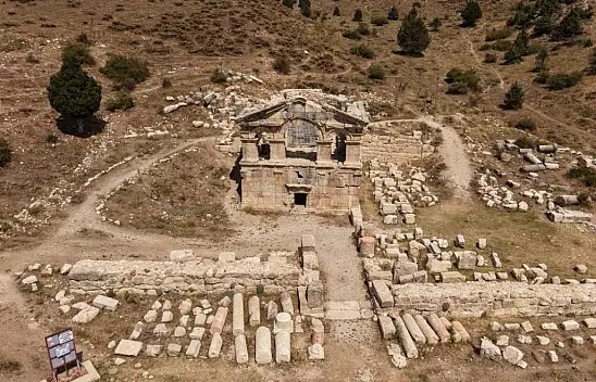 Kayseri sınırındaki tarih hazinesi: Bir bölümü hâlâ toprak altında
