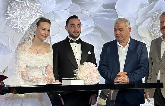 Kayseri siyaset ve sağlık dünyasını buluşturan düğün