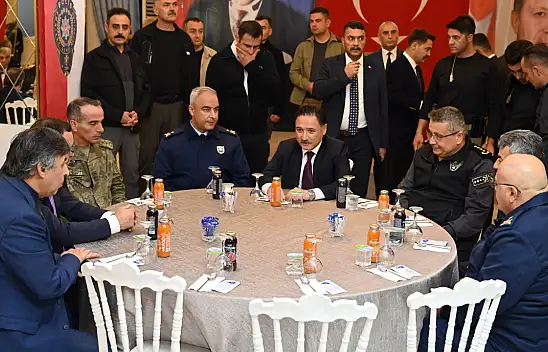 Kayseri Valisi'ni yalnız bırakmadılar! Taziyeleri kabul etti