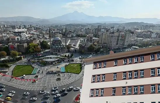 Kayseri'ye 3 katlı yeni okul yapılacak! İmzalar atıldı, yeri belli oldu
