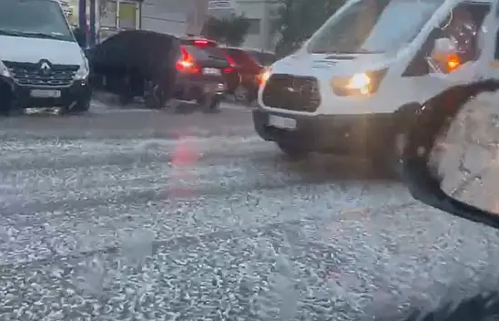 Kayseri'ye dolu böyle yağdı