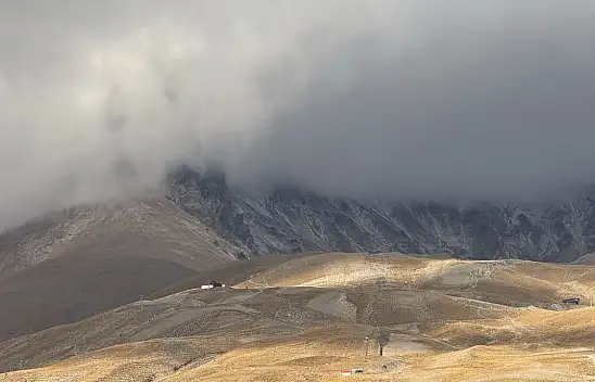 Kayseri'ye mevsimin ikinci karı yağdı