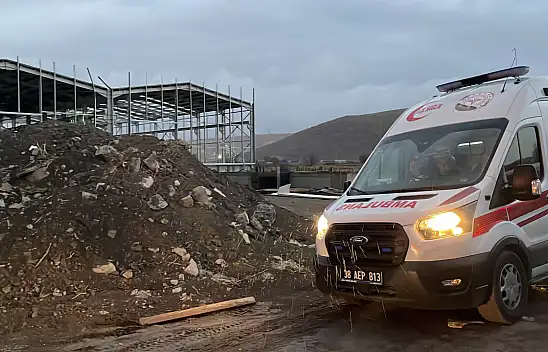 Kayseri'yi sarsan fırtına eceli oldu