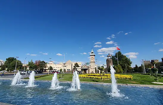 Kayseri'yi yönetenlerin bundan haberi var mı? Kayseri geriliyor!