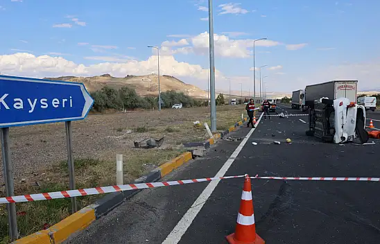 Kayseri yolunda kaza! Ölü ve yaralı var