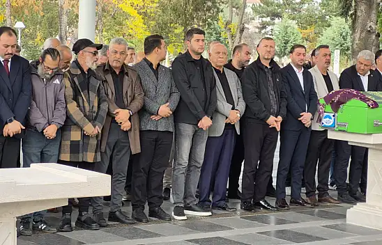 Kayserili gazetecinin annesi son yolculuğuna uğurlandı!