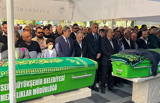 Kayserili iş adamı eşini son yolculuğuna uğurladı