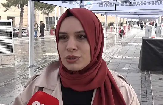 Kayserili vatandaştan dikkat çeken söz! Bir kız çocuğunun parmak kaldırması demek
