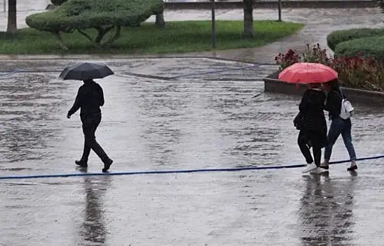 Kayserililer kuvvetli gök gürültülü sağanak yağışa dikkat!