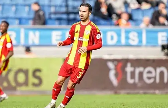 Kayserispor'da bir ayrılık daha! Sözleşmesini feshetti
