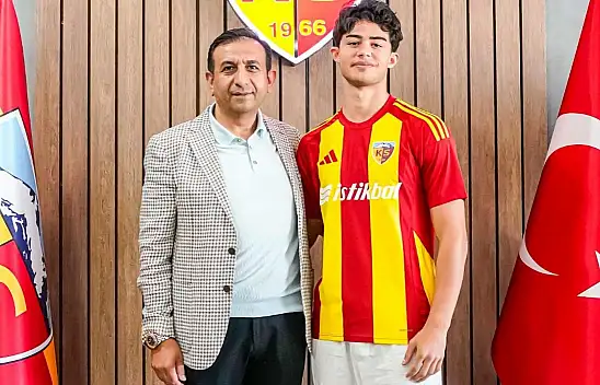 Kayserispor'da bir imza daha! 3 yıllık anlaşma sağlandı