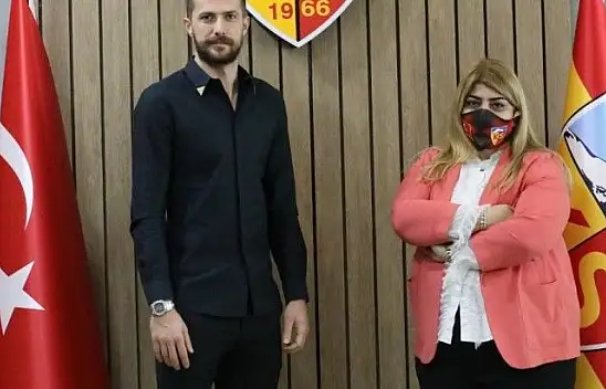 Kayserispor, Uğur Demirok'u açıkladı