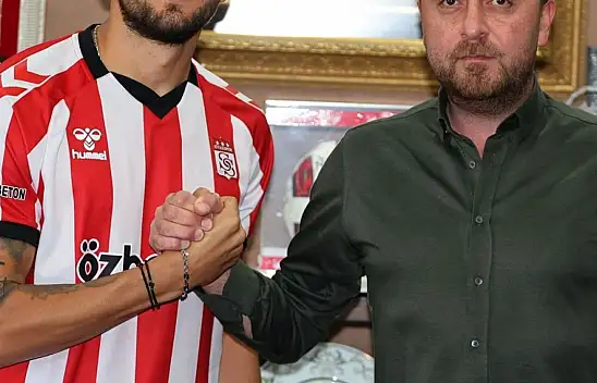 Kayserispor'un eski oyuncusu Sivasspor'a imzayı attı