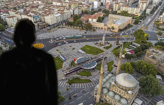 Kimse bunu beklemiyordu!  Kayserili iş adamından dikkat çeken tepki: Muhalefet partileri kapatılsın!