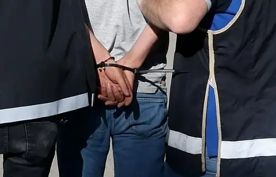 Kırmızı bültenle aranıyordu! Yunanistan'da yakalandı