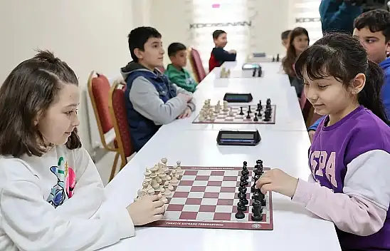 Kocasinan'da satranç kursu heyecanı başlıyor!