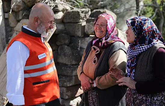 Kocasinan'ın kırsal mahallelerindeki mezarlıklar yenileniyor