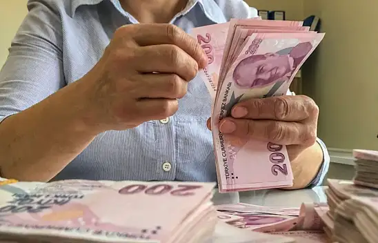 Komisyonda kabul edildi! En düşük emekli aylığı belli oldu